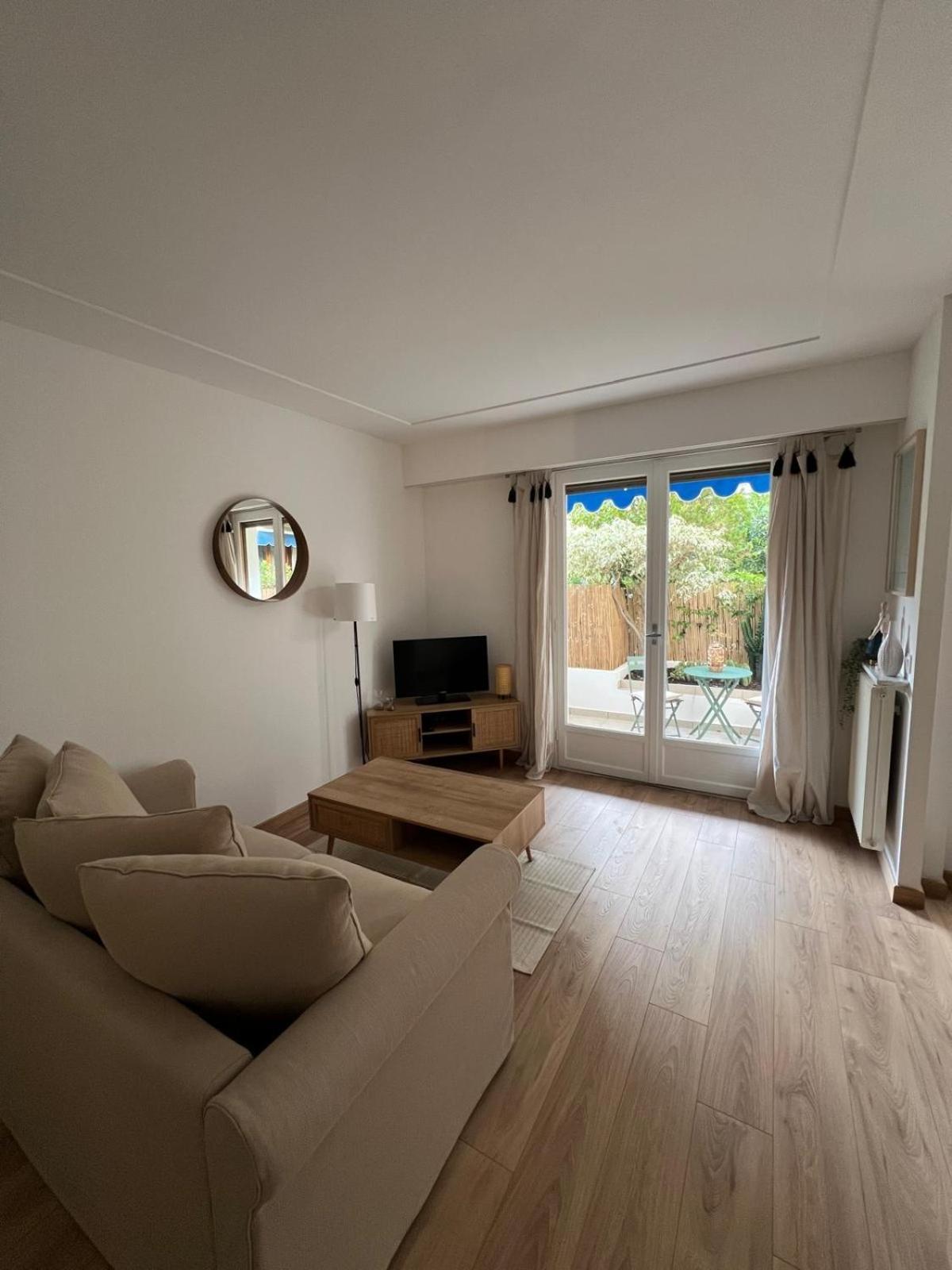 Jolie Studio En Centre-Ville Beaulieu-sur-Mer Exterior photo